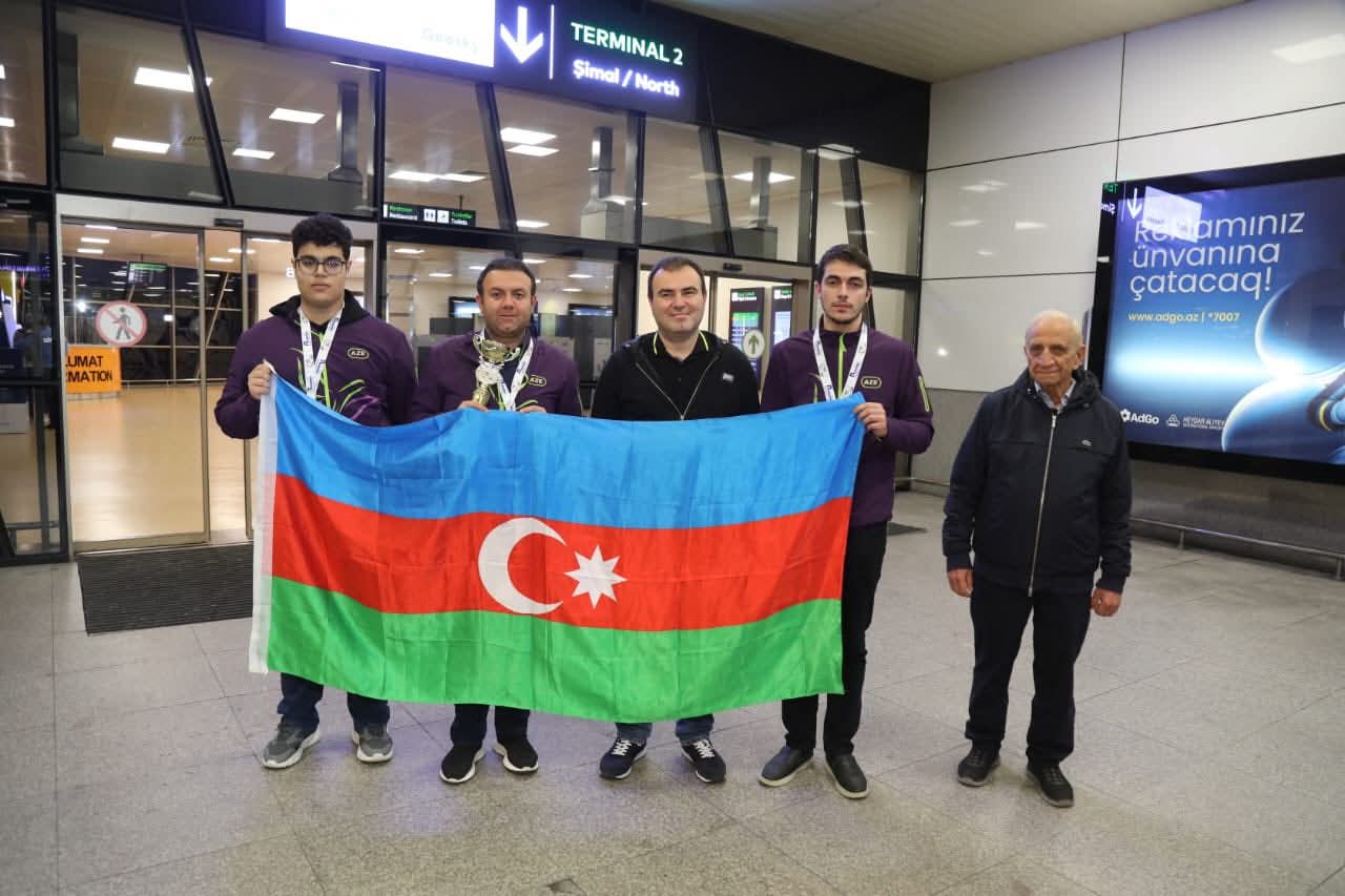 Azərbaycan şahmat millisi vətənə qayıtdı