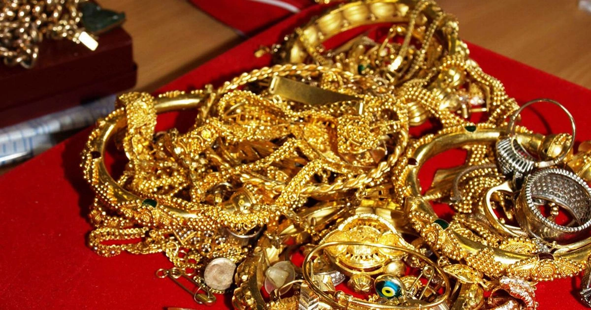 Sumqayıtda 2000 manat dəyərində qızıl-zinət əşyası oğurlayan şəxs saxlanılıb