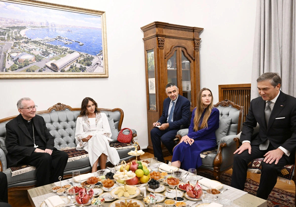 Tacdakı səfirliyinin inzibati ofisi açılıb - FOTOLAR - Şəkil 12