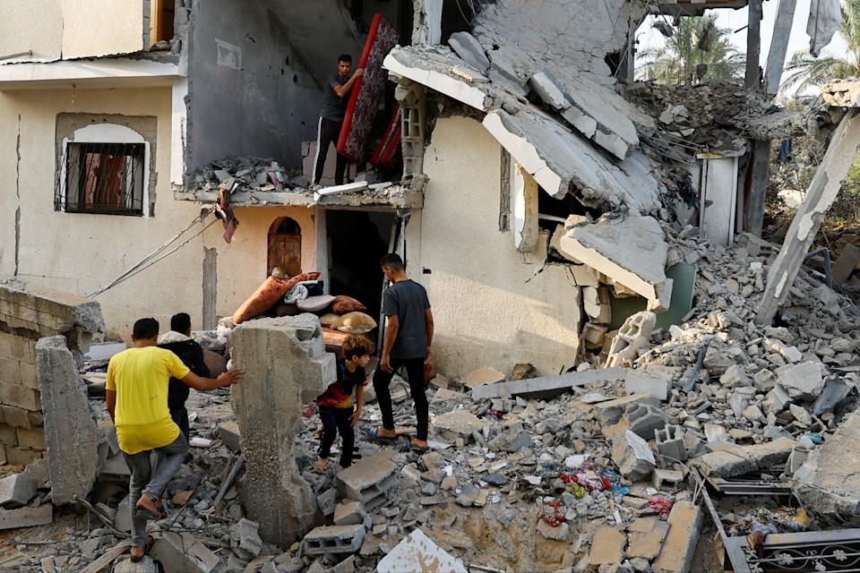 İsrail 15 fələstinlinin cəsədini Qəzza zolağına qaytarıb