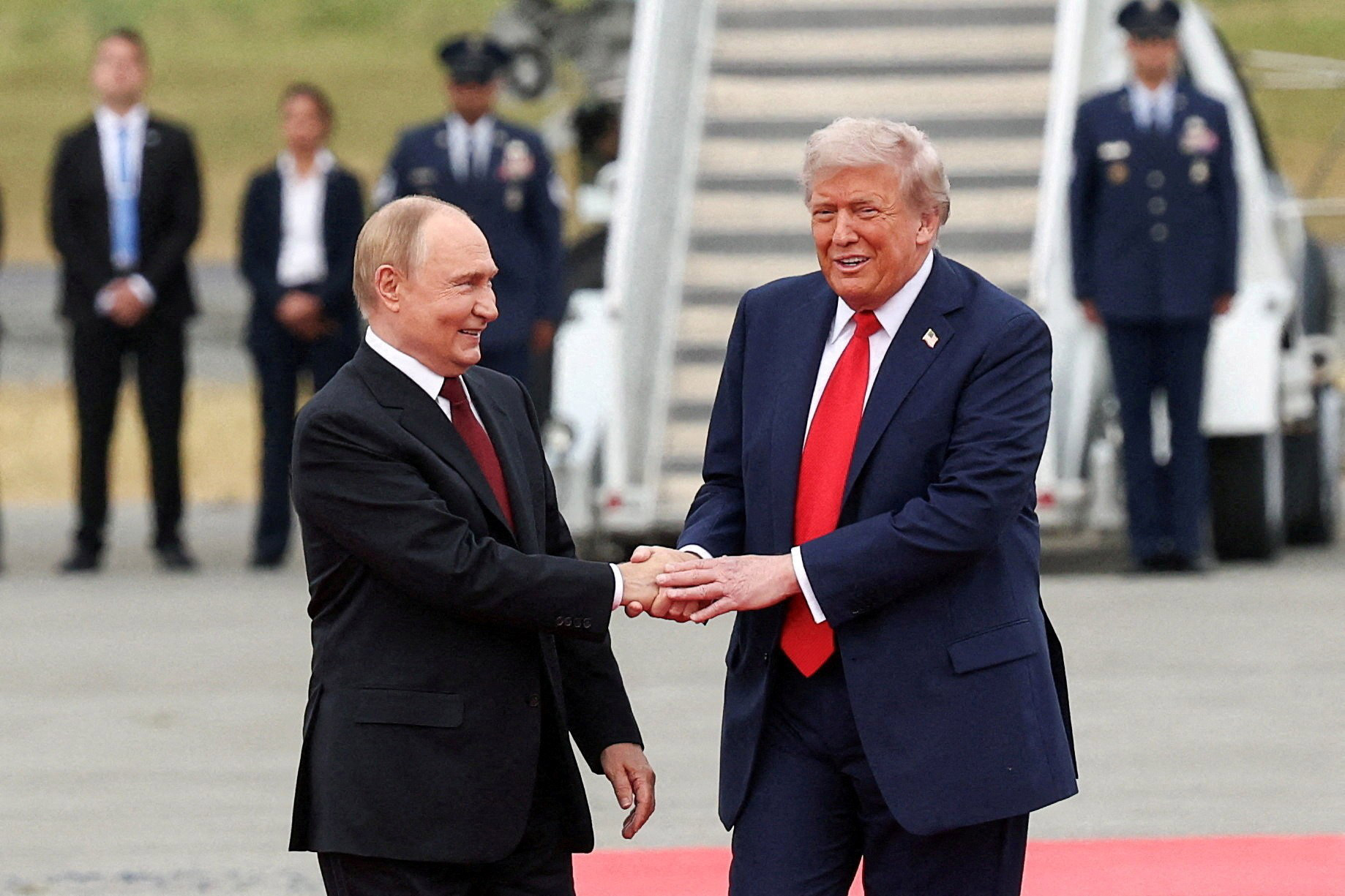 Budapeştdə keçiriləcək Putin-Tramp sammitinin ilkin tarixləri açıqlanıb
