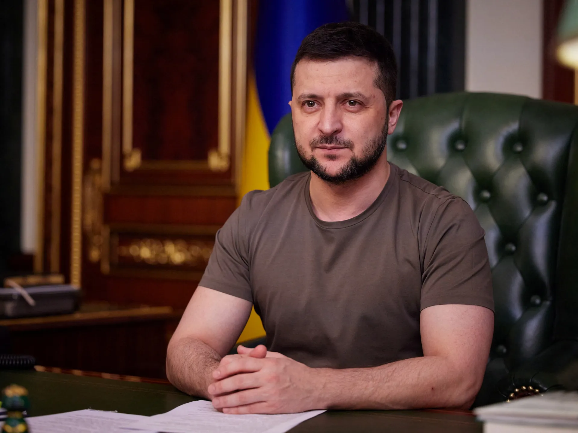 Zelenski Radaya hərbi vəziyyətin uzadılması və səfərbərlik haqqında qanunları təqdim edib