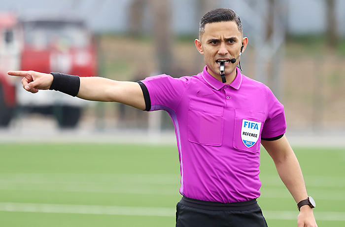 Azərbaycanlı FİFA referisi UEFA Avropa Liqası matçını idarə edəcək