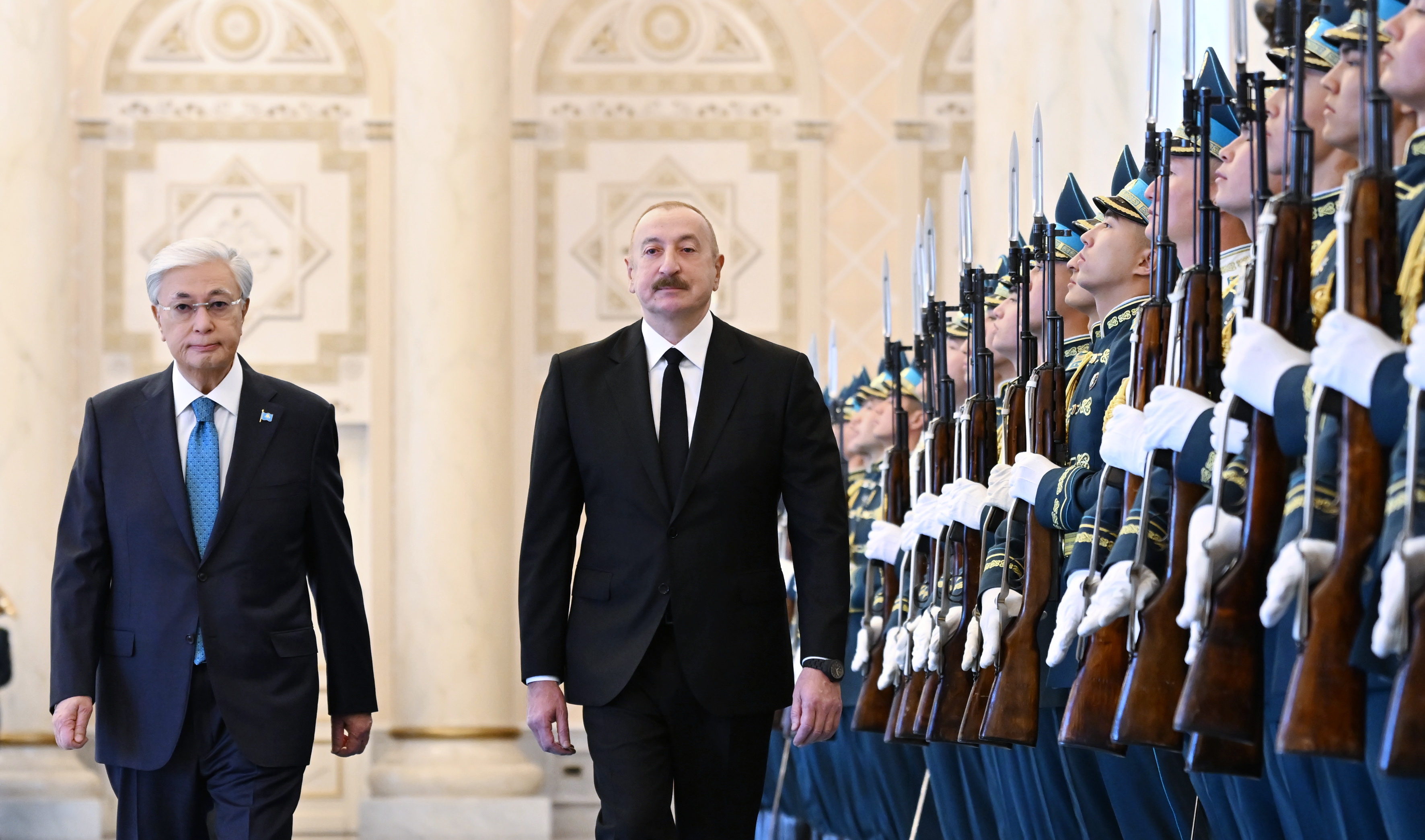 Azərbaycan Prezidentinin Astanada rəsmi qarşılanma mərasimi keçirilib - YENİLƏNİB - Şəkil 12
