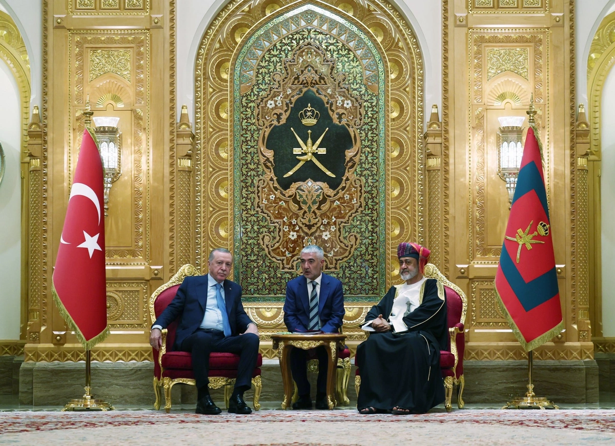Ərdoğan Omana səfər edib