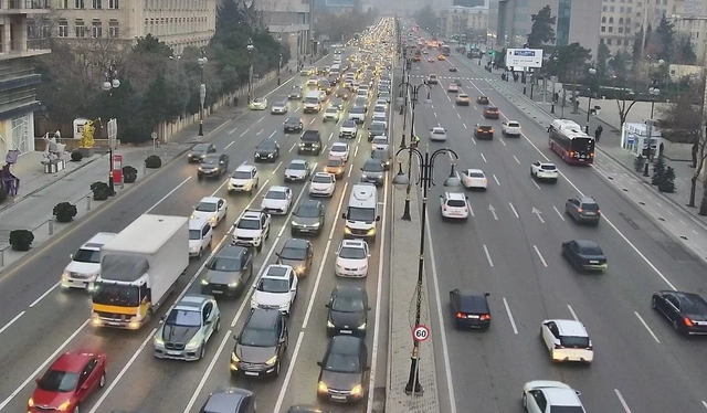 Hazırda Bakıda sıxlıq müşahidə olunan yollar açıqlanıb