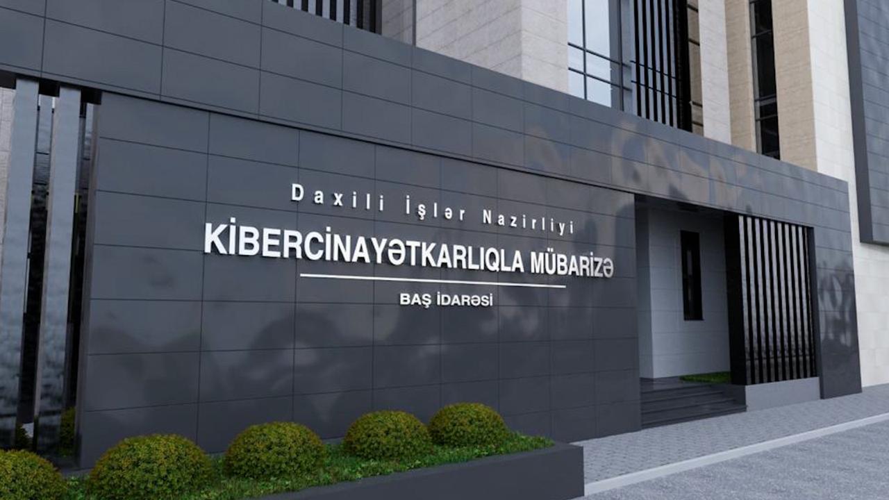 Onlayn qumar və mərc oyunlarında istifadə olunan bank kartlarının alqı-satqısını həyata keçirən 5 dəstə saxlanılıb