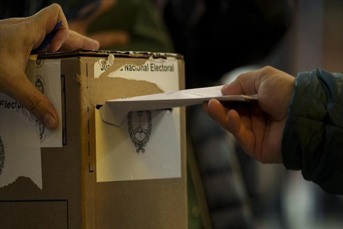 Argentinada parlament seçkiləri keçirilir