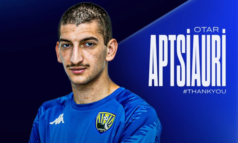 "Kəpəz" gürcü futbolçusu ilə yollarını ayırdı