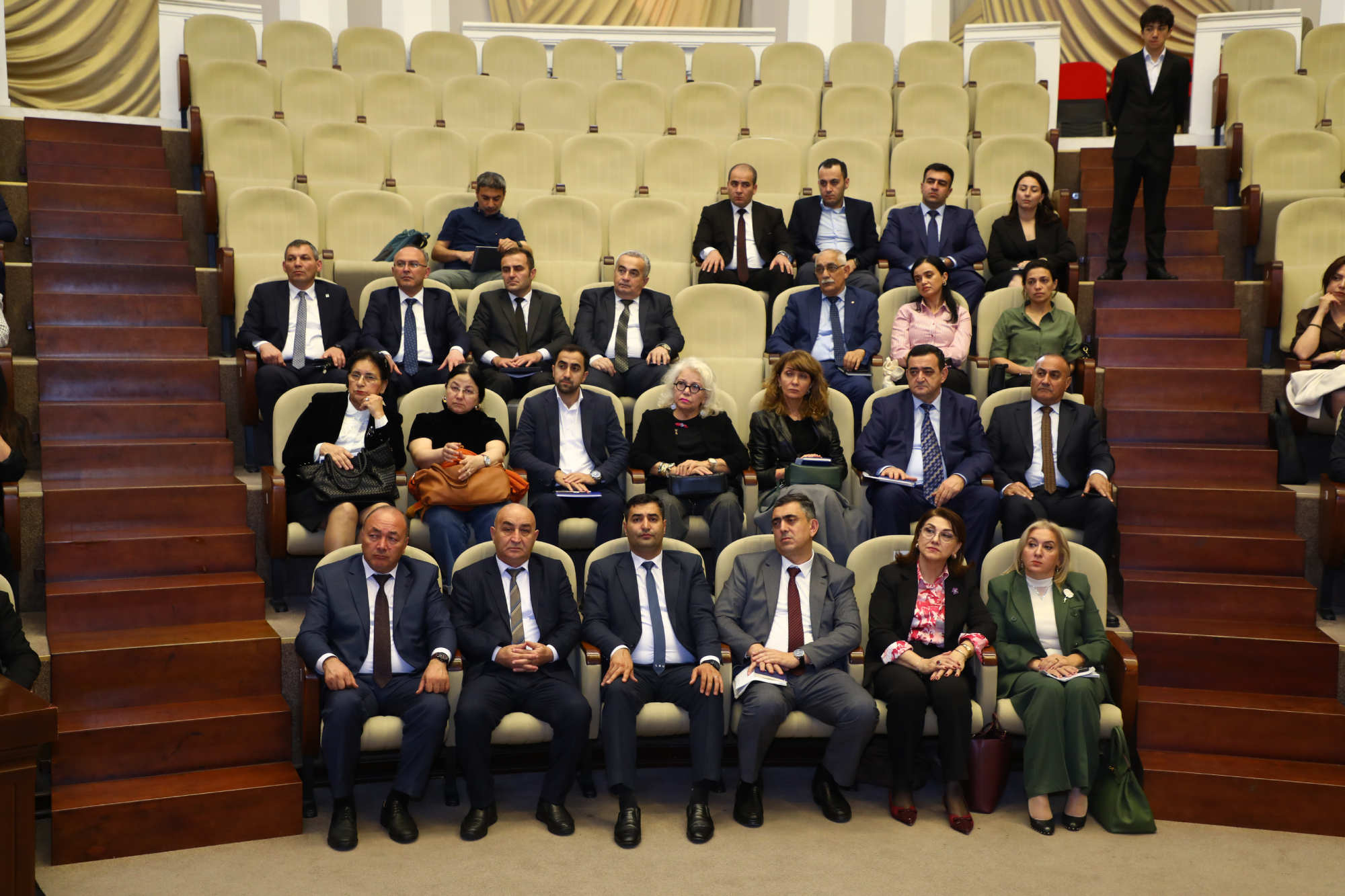 “Ali təhsil müəssisələrinə tələbə qəbulu: təhlil və proqnozlaşdırma” mövzusunda müzakirələr keçirilib - Şəkil 11