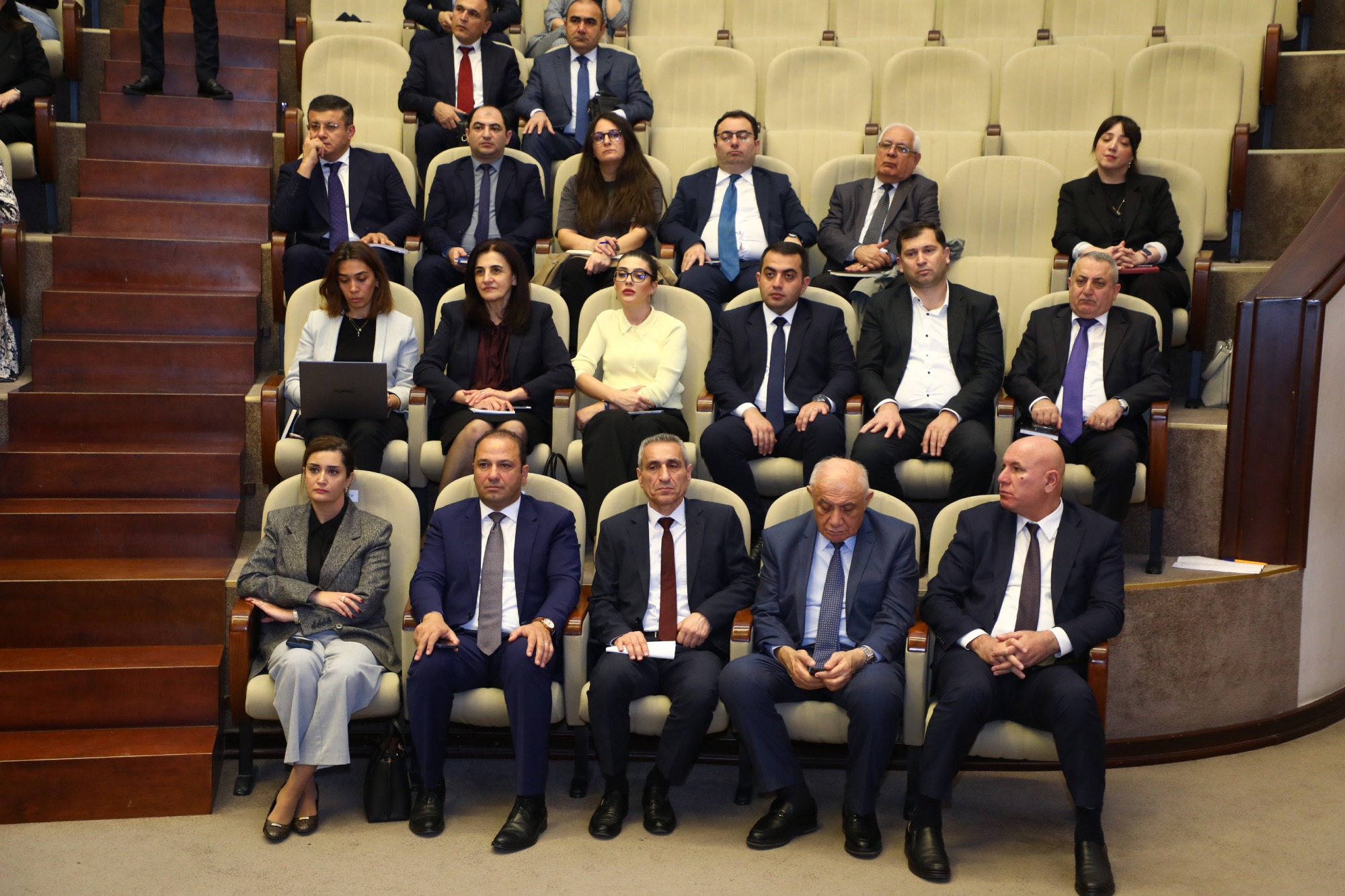 “Ali təhsil müəssisələrinə tələbə qəbulu: təhlil və proqnozlaşdırma” mövzusunda müzakirələr keçirilib - Şəkil 12