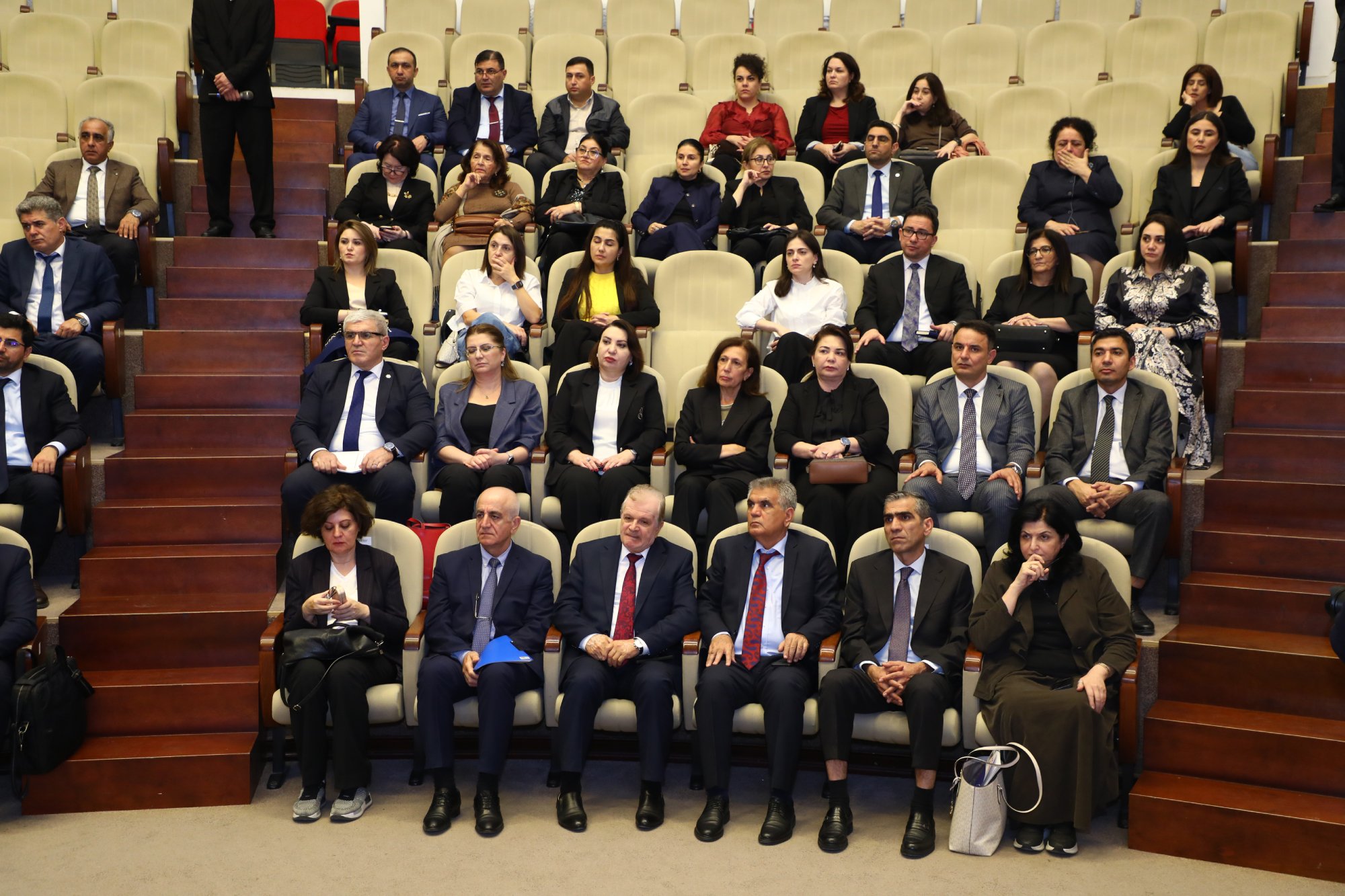 “Ali təhsil müəssisələrinə tələbə qəbulu: təhlil və proqnozlaşdırma” mövzusunda müzakirələr keçirilib - Şəkil 13