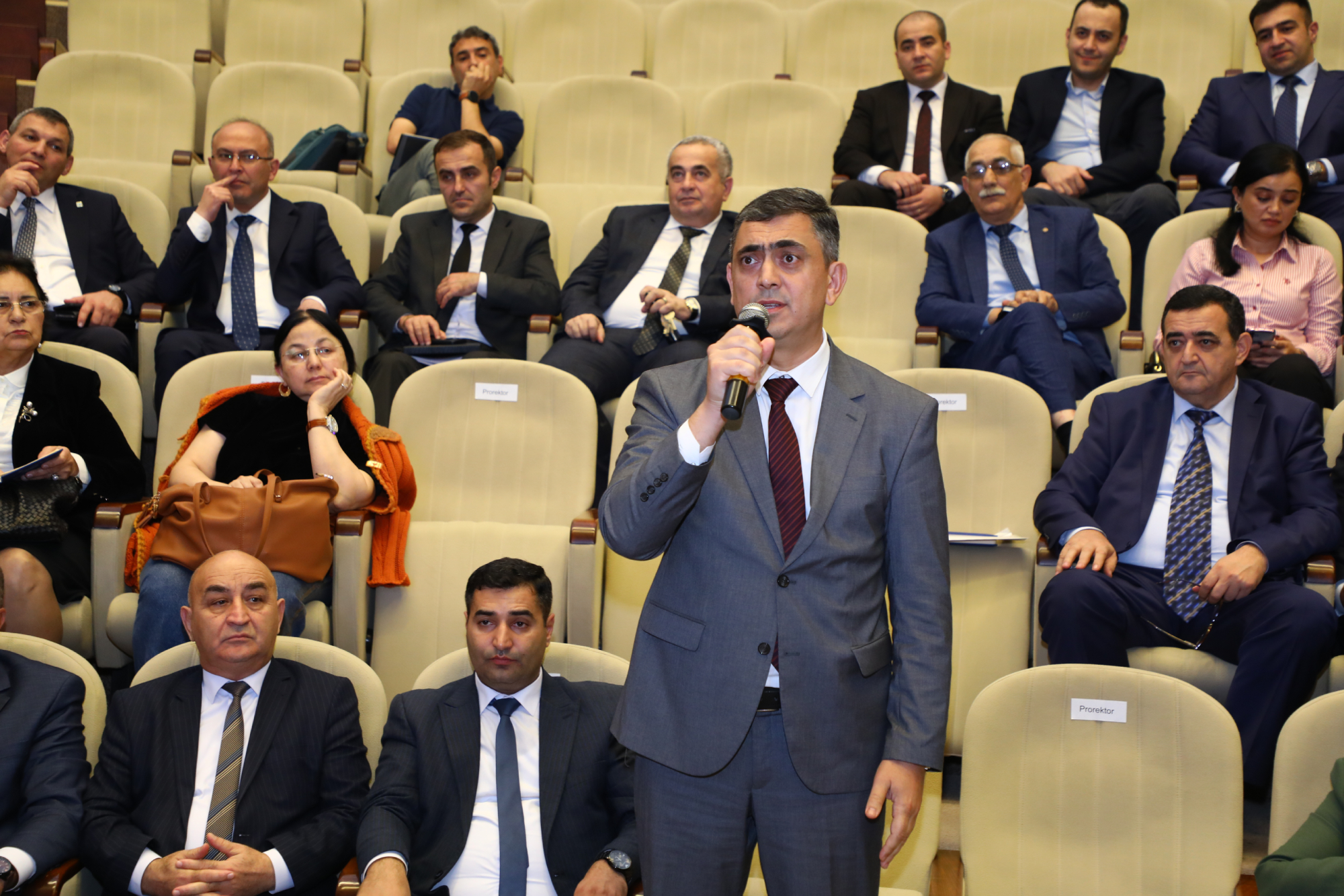 “Ali təhsil müəssisələrinə tələbə qəbulu: təhlil və proqnozlaşdırma” mövzusunda müzakirələr keçirilib - Şəkil 14