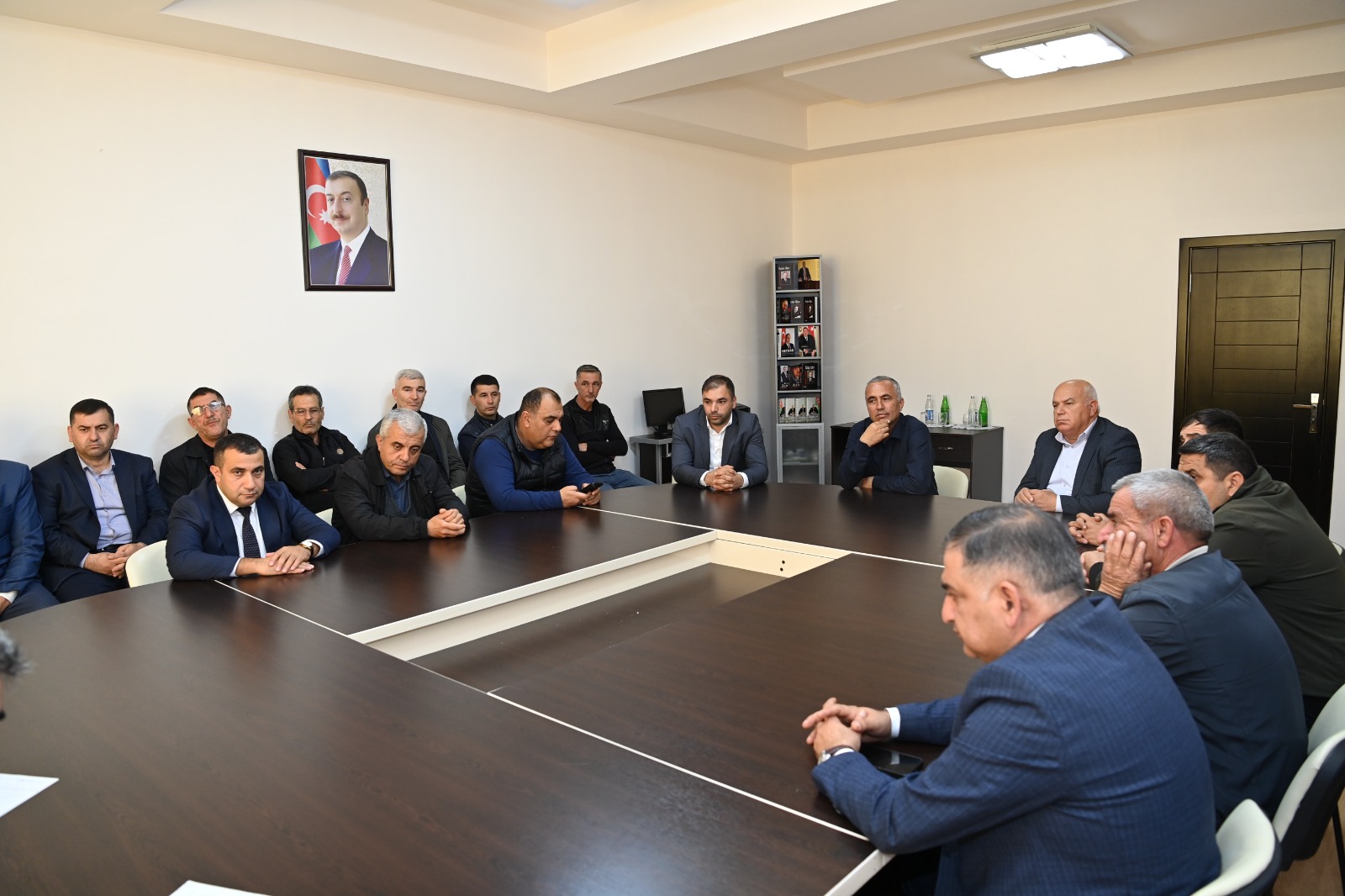 “Azərişıq” ASC-nin nümayəndələri Zərdabda fermer və sahibkarlarla görüşüb