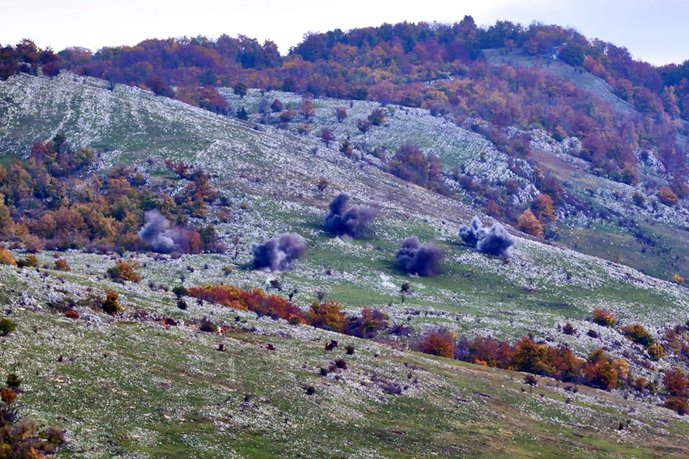 Azərbaycan və Serbiya artilleriyaçılarının birgə taktiki təlimi keçirilib - Şəkil 2