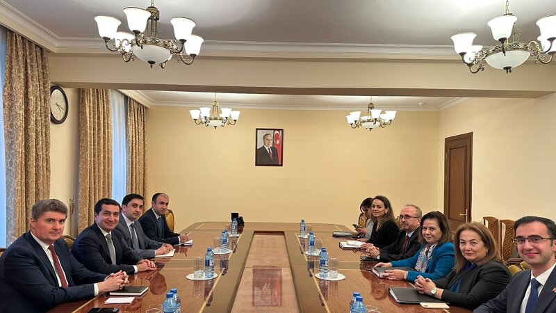  Hikmət Hacıyev Türkiyə XİN başçısının müavini ilə görüşüb