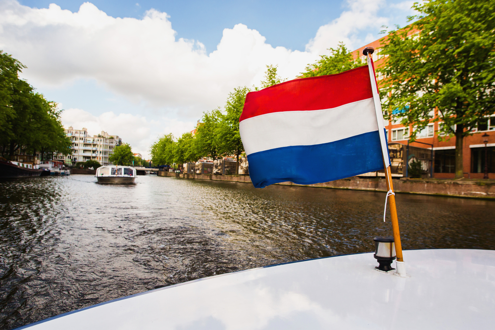 Niderlandda  parlamentin aşağı palatasına növbədənkənar seçkilər keçiriləcək