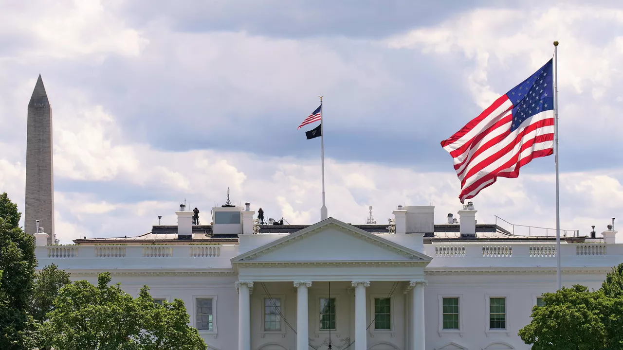 ABŞ-də prezidentlərin üçüncü müddətə seçilməsinə icazə verilməsi təklif edilib