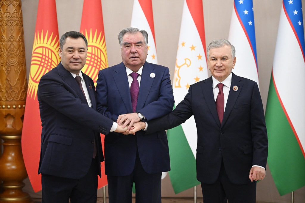 Özbəkistan, Qırğızıstan və Tacikistan dövlətlərinin sərhəd-keçid məntəqələri haqqında qanun layihəsi qəbul edilib