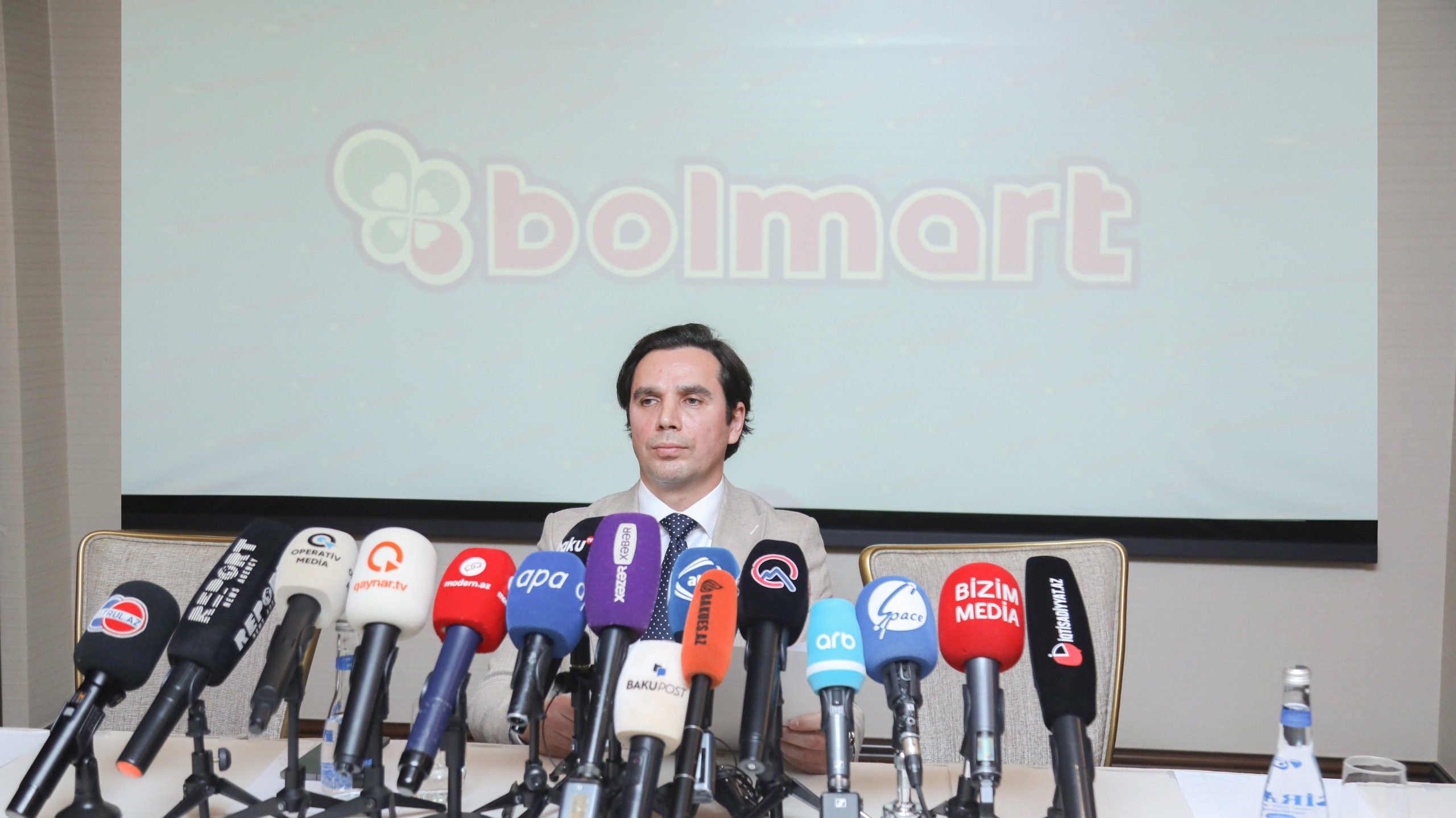 “Bolmart”ın rəhbəri yayılan məlumatlara aydınlıq gətirdi: mağazalarımız əvvəlki qaydada fəaliyyət göstərir - Şəkil 1