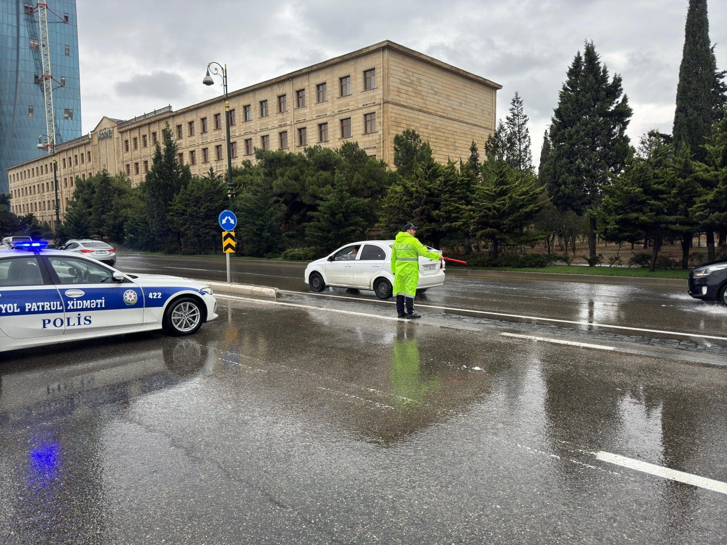 BDYPİ: Yağışlı hava şəraitinə görə vətəndaşlara müraciət edib