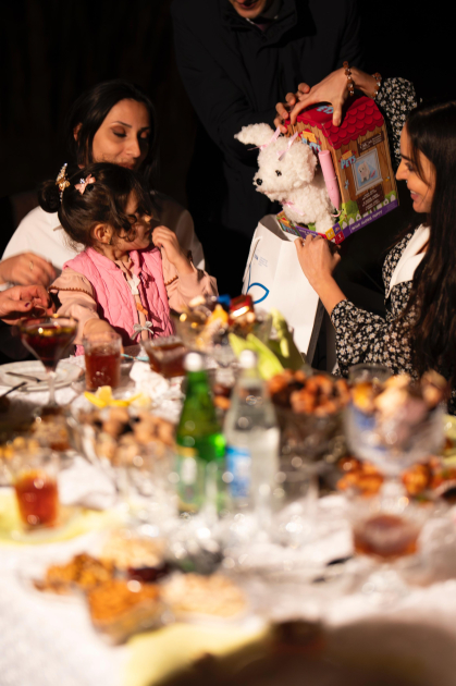 Leyla Əliyeva Qəbələdə “Gənc arıçı” layihəsinin iştirakçısı ilə görüşüb - Şəkil 4