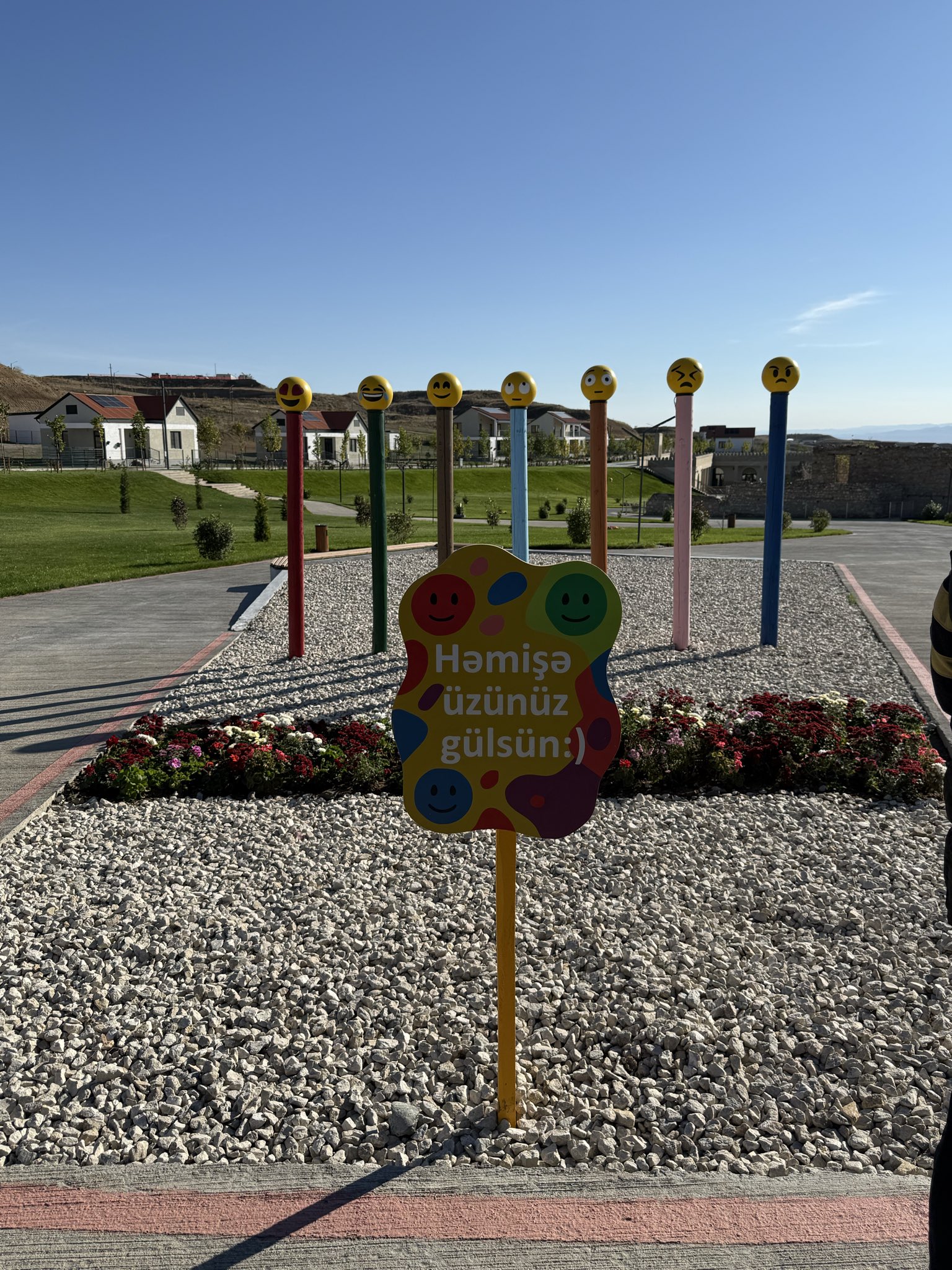 Prezidentin köməkçisi diplomatların Cəbrayıl və Zəngilan rayonlarına səfəri ilə bağlı paylaşım edib - Şəkil 3