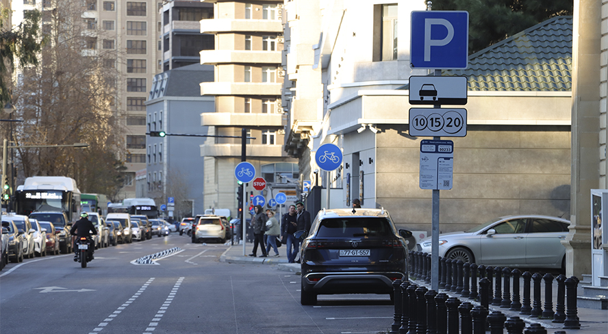 Səhv parkinqə görə həm cərimənin tətbiqi, həm də parkinq ödənişinin çıxılması qanunidir?