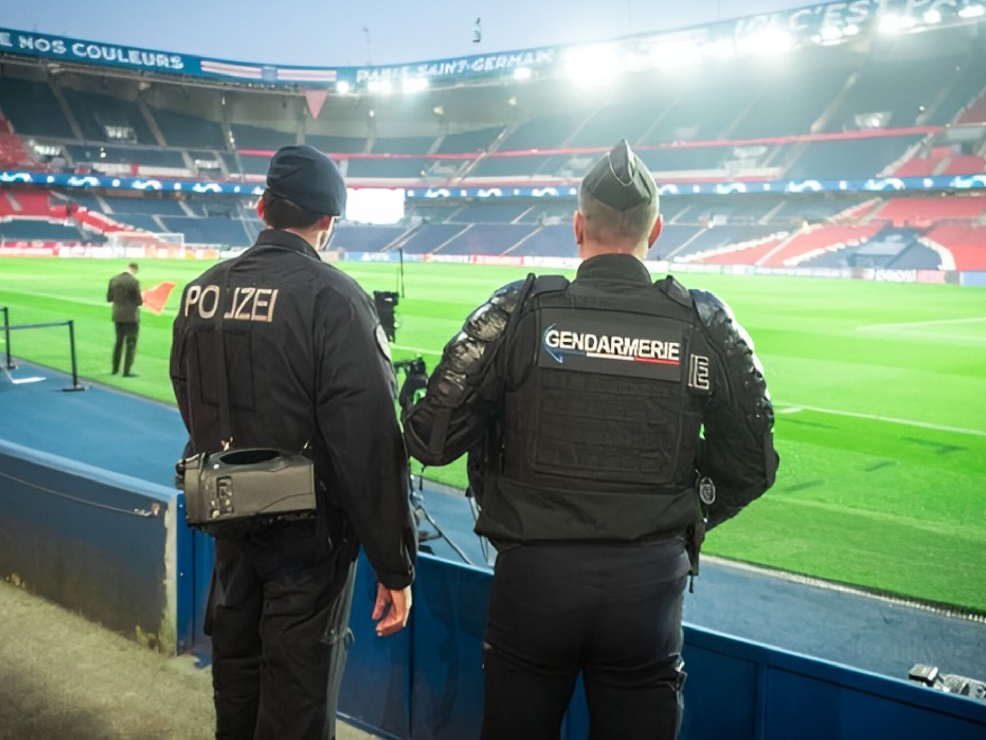 "Bavariya" PSJ ilə oyun öncəsi Paris polisinin hərəkətlərinə görə UEFA-ya etiraz edib