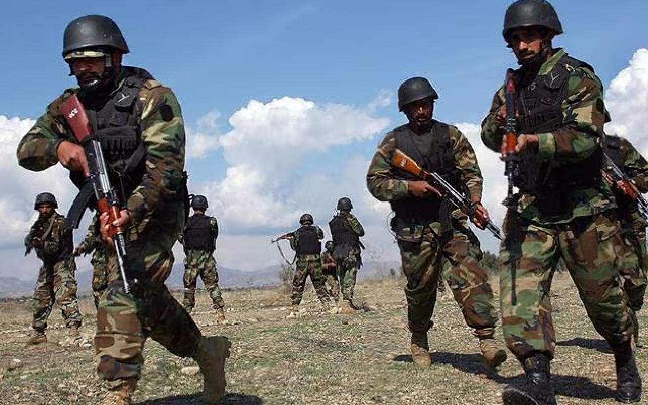 Pakistan Əfqanıstanda hərbi sığınacaqları vurub