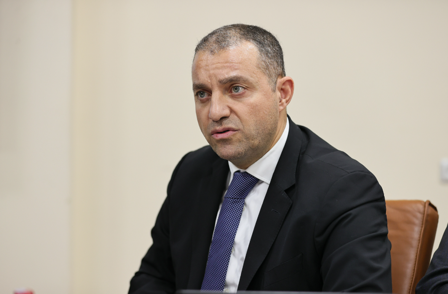 Ermənistanın keçmiş iqtisadiyyat naziri saxlanılıb