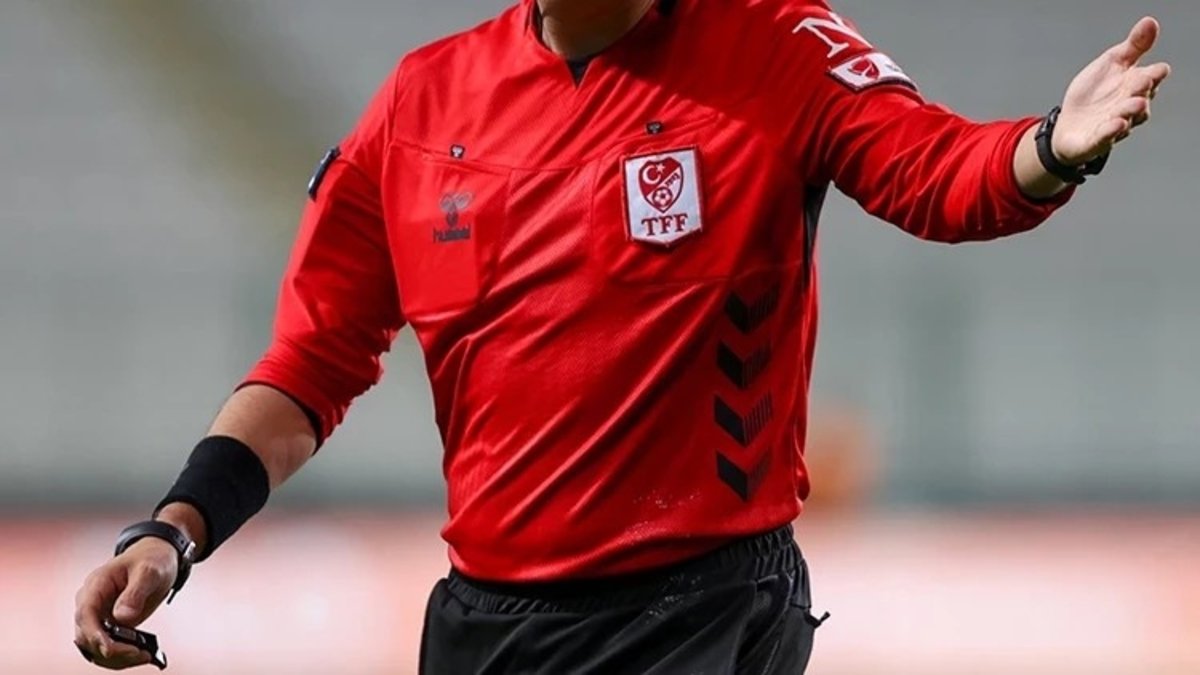 Türkiyədə mərc oyunu ilə bağlı 17 futbol hakimi saxlanılıb