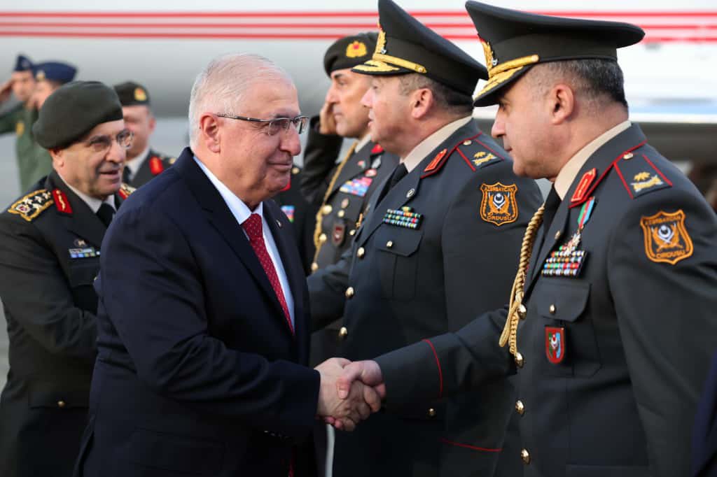 Türkiyənin Milli Müdafiə naziri Azərbaycana gəlib - FOTO