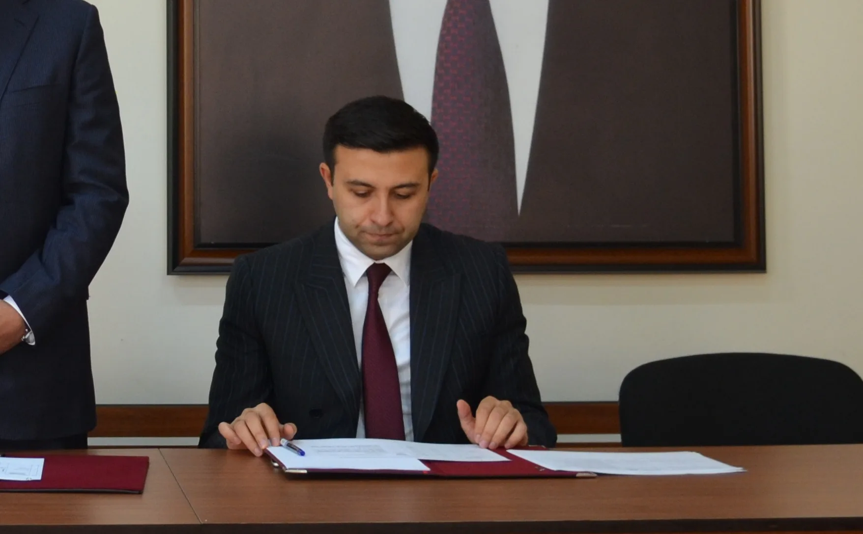 Gədəbəy Rayon İcra Hakimiyyətinin başçısı vəzifəsindən azad edilib