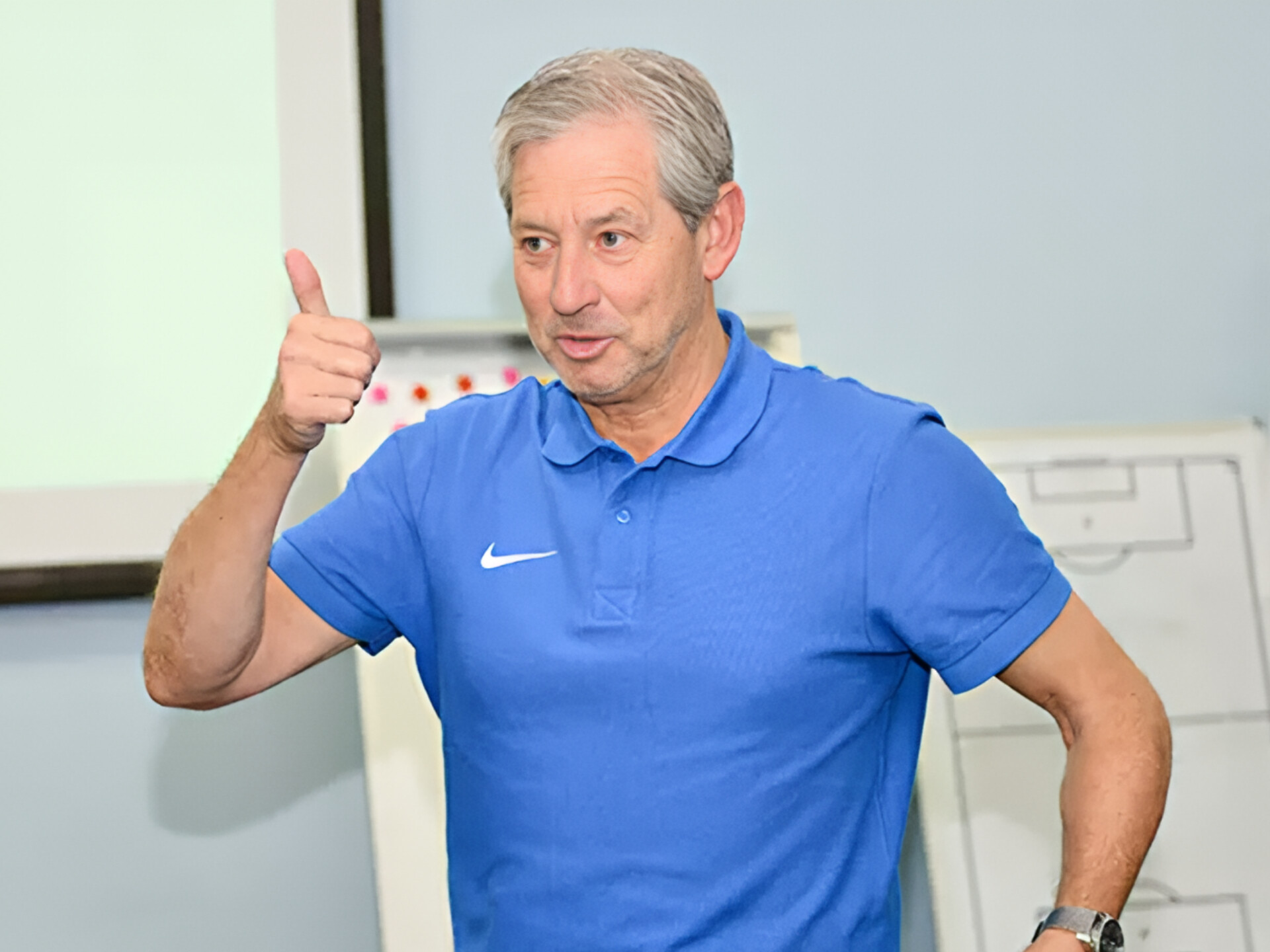 De Bleker 11-ci turun mübahisəli epizodlarını şərh edib