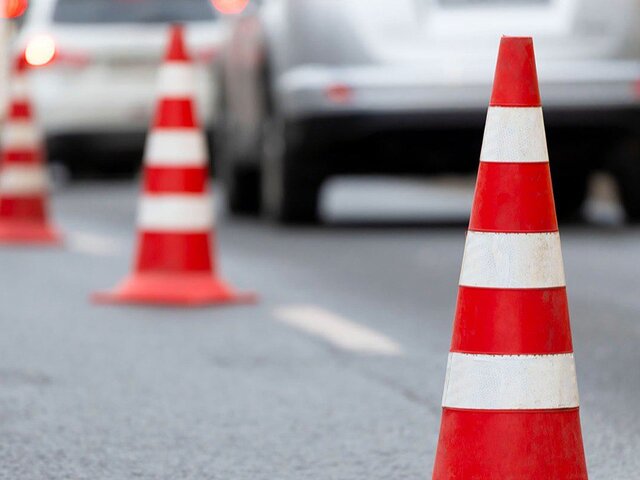 Quba şəhərində yol nişanlanma işləri aparılır