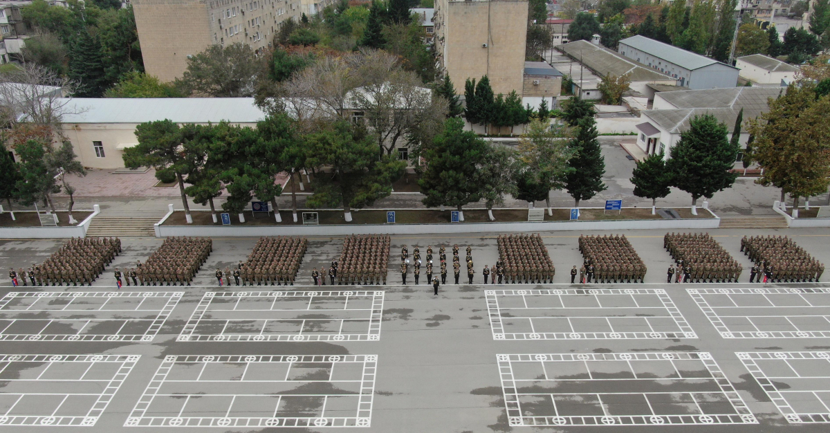 Daxili Qoşunlarda gənc əsgərlərin andiçmə mərasimi keçirilib