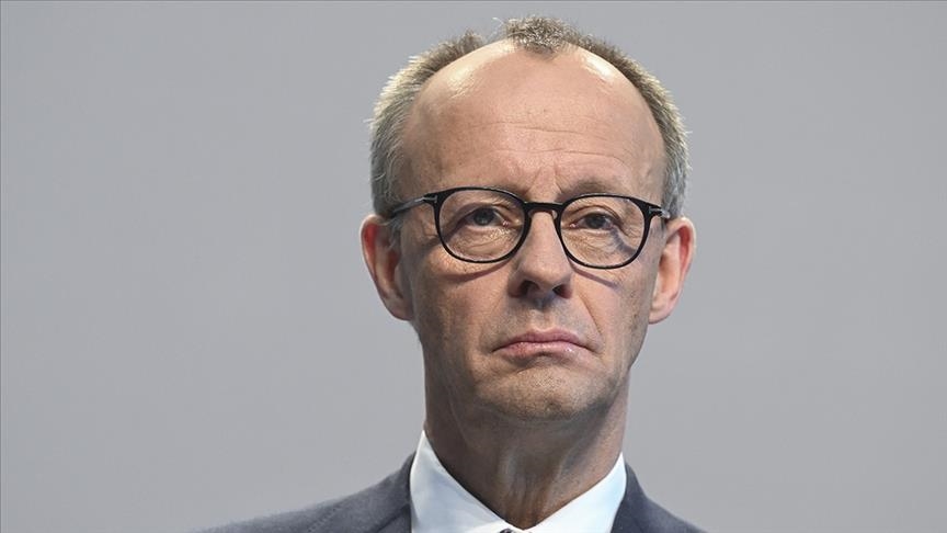 Merz Zelenskini gənclərin mühacirətinə qarşı tədbirlər görməyə çağırıb