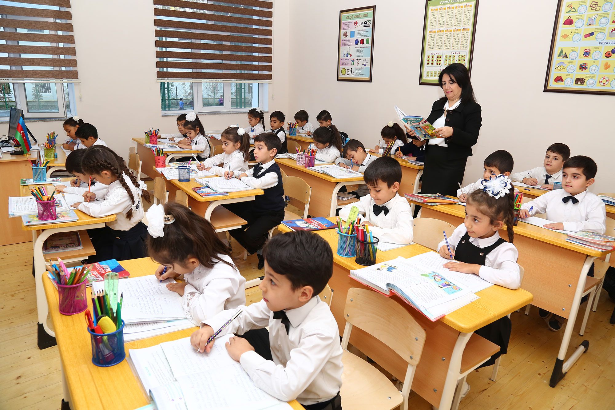 Məktəblərdə ardıcıl 6 gün dərs olmayacaq