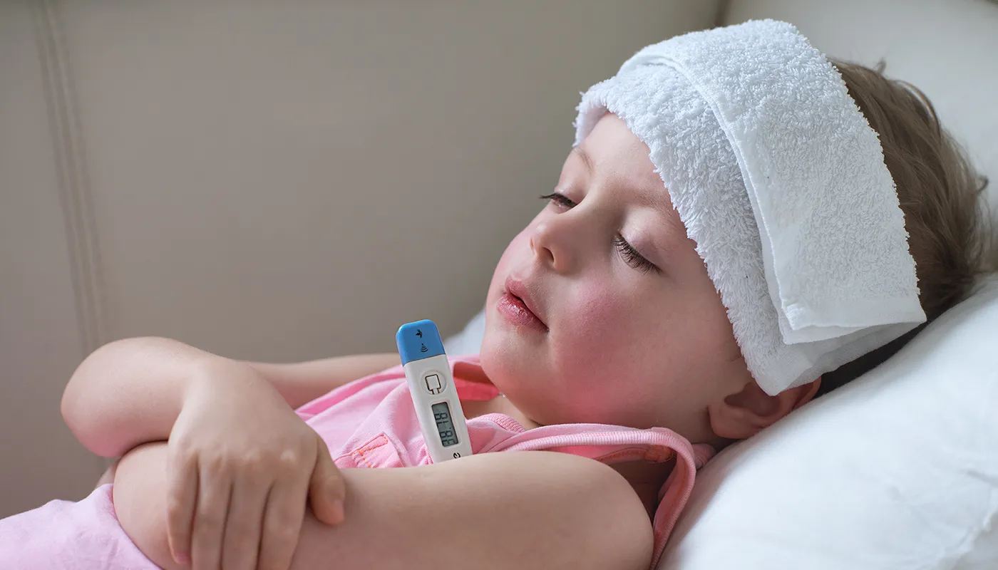 Uşaqlar arasında qızdırma ilə müşahidə olunan xəstəlik yayılıb 