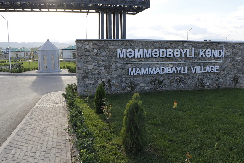 Məmmədbəyli kəndinə yola salınan köç karvanı çatıb